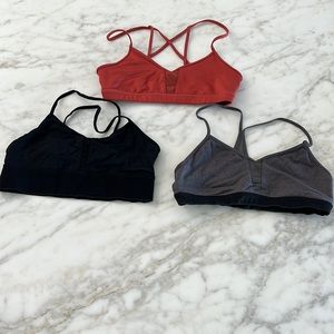 Alo yoga bra bundle size M